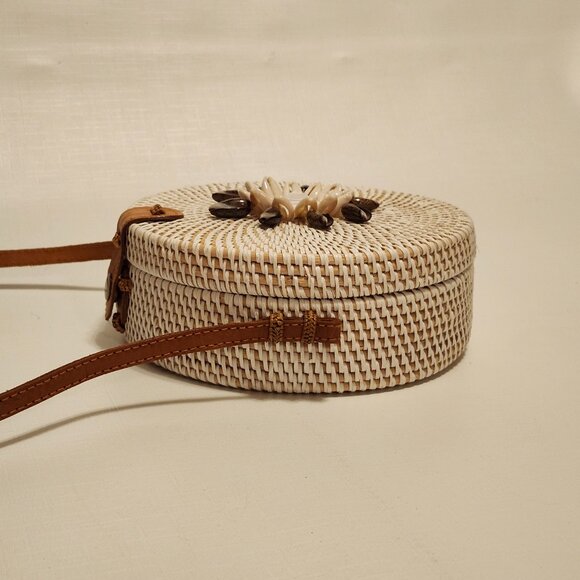 BOHO Structured Circle Straw Crossbody Bag with Seashell Patern Roundie HYACINTH - Picture 2 of 12